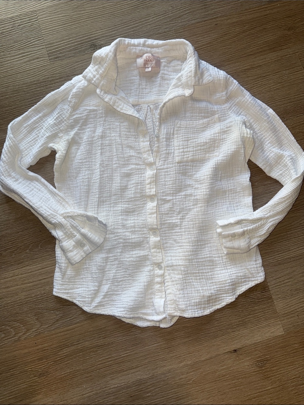 AUDREY PARKS Long Sleeve White Crinkled Button-Down Collared Shirt